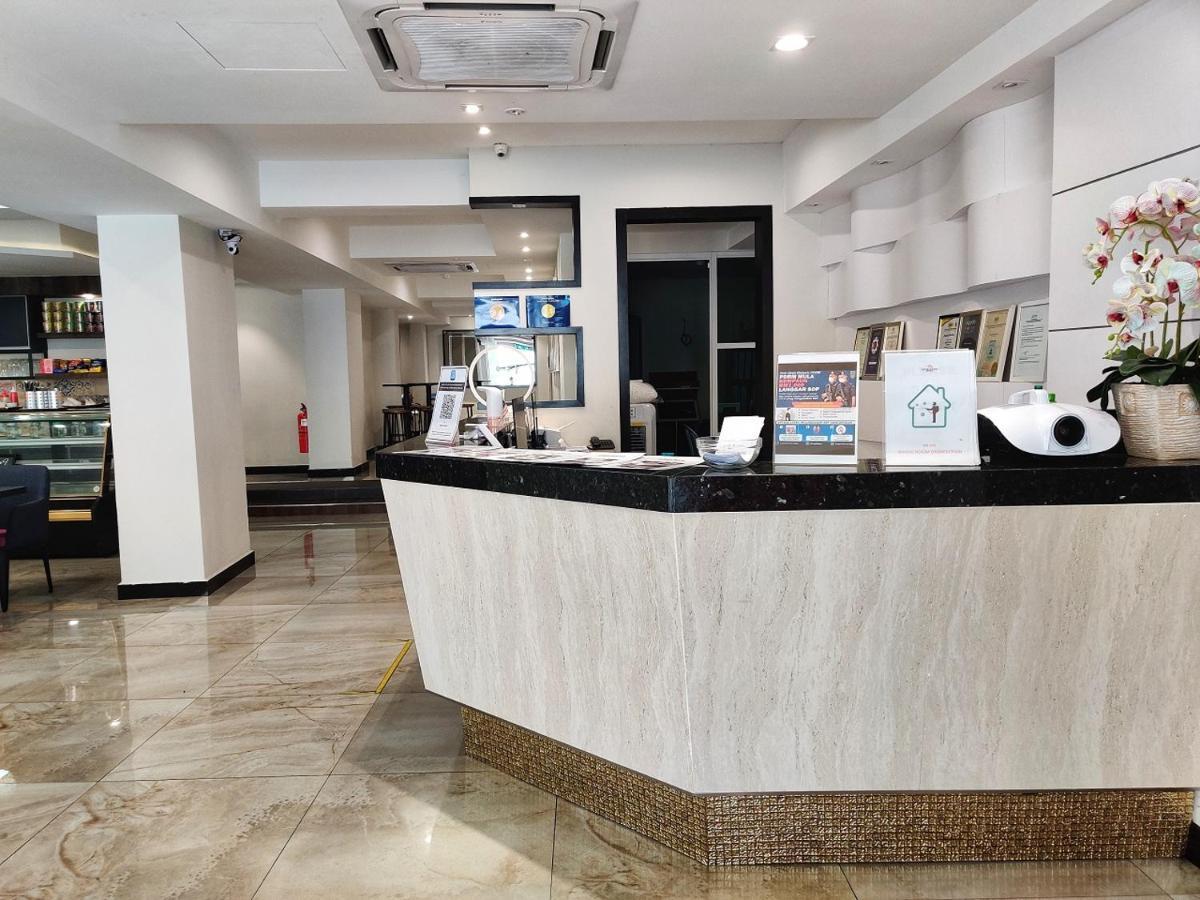Meriton Inn Kuantan Esterno foto