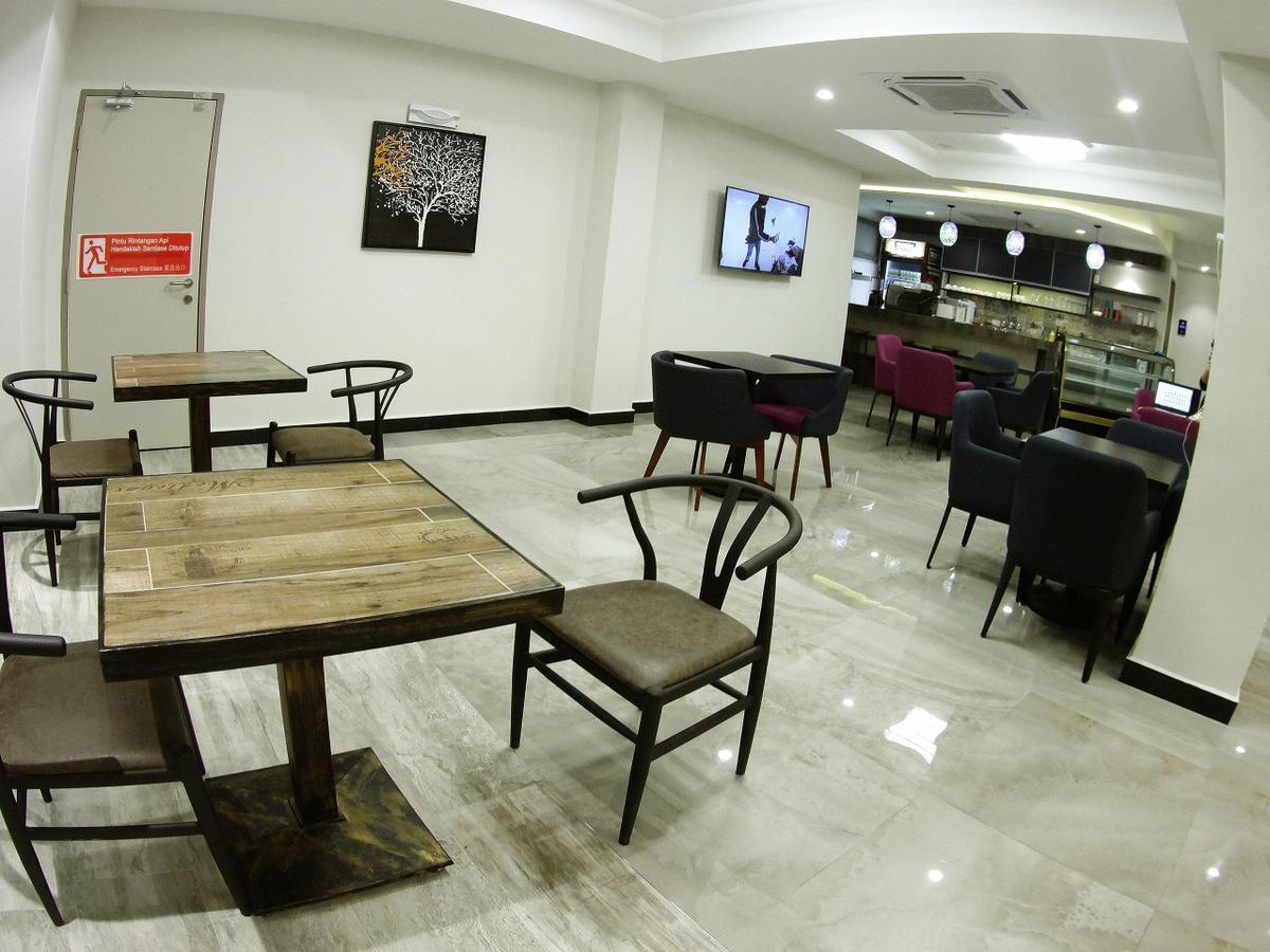 Meriton Inn Kuantan Esterno foto